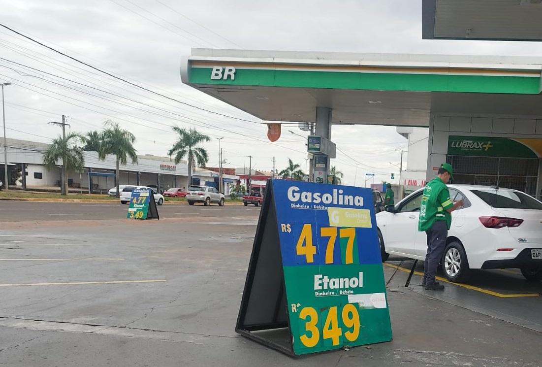 Gasolina deve ficar 6% mais cara com a mudan\u00e7a na cobran\u00e7a do ICMS no ...